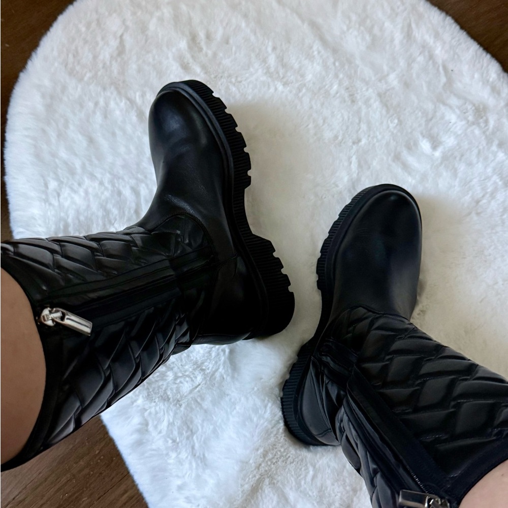 Kurt Geiger Black Quilted Winter Boots - Picture 3 of 6
